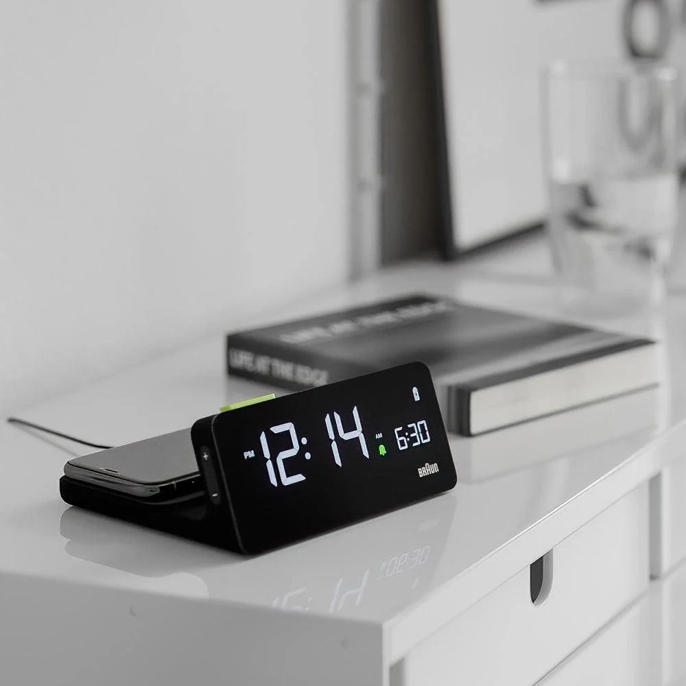Braun Wireless Charging Clock BC21B - Image 6
