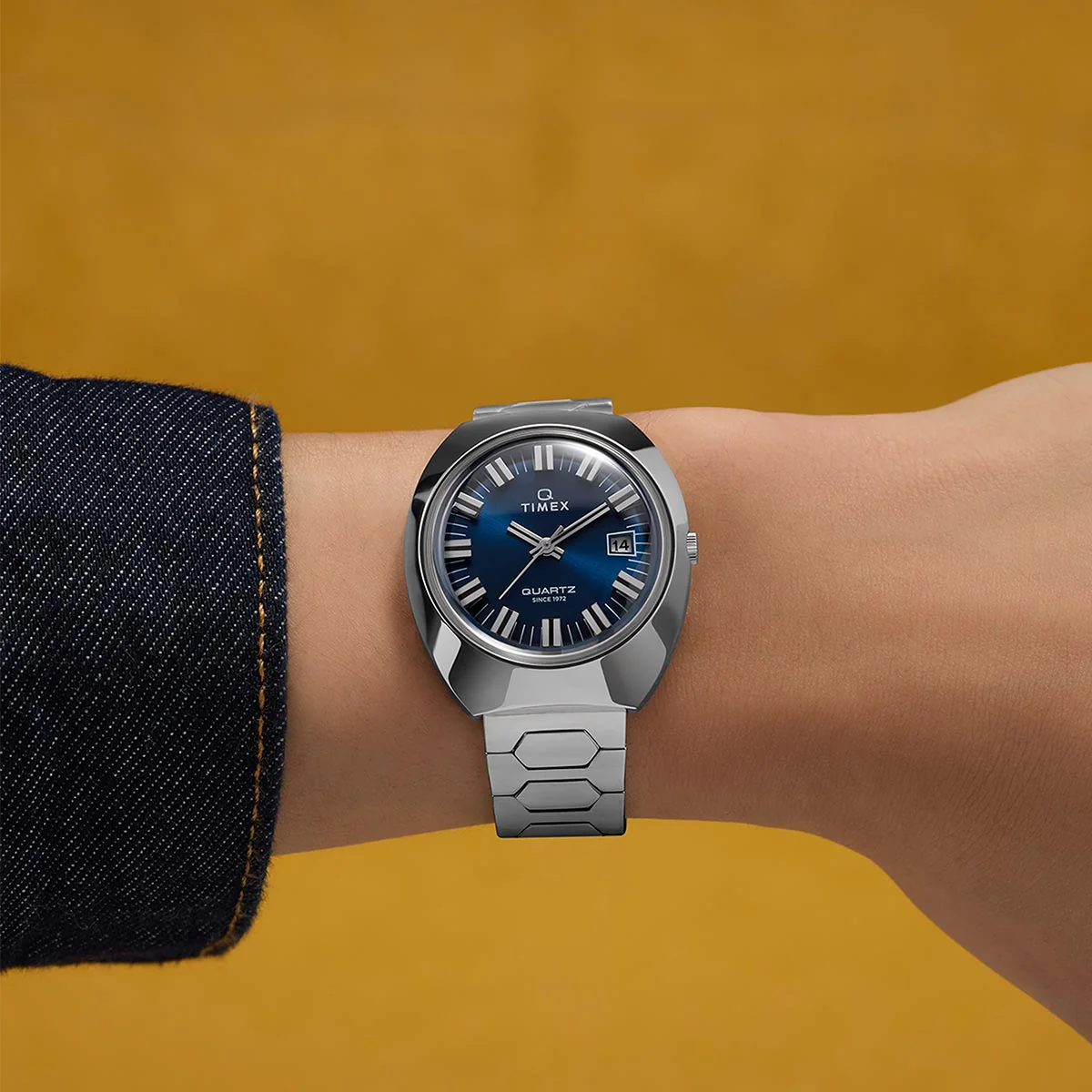 Q Timex 1972 Time Machine TW2Y33100 - Image 3