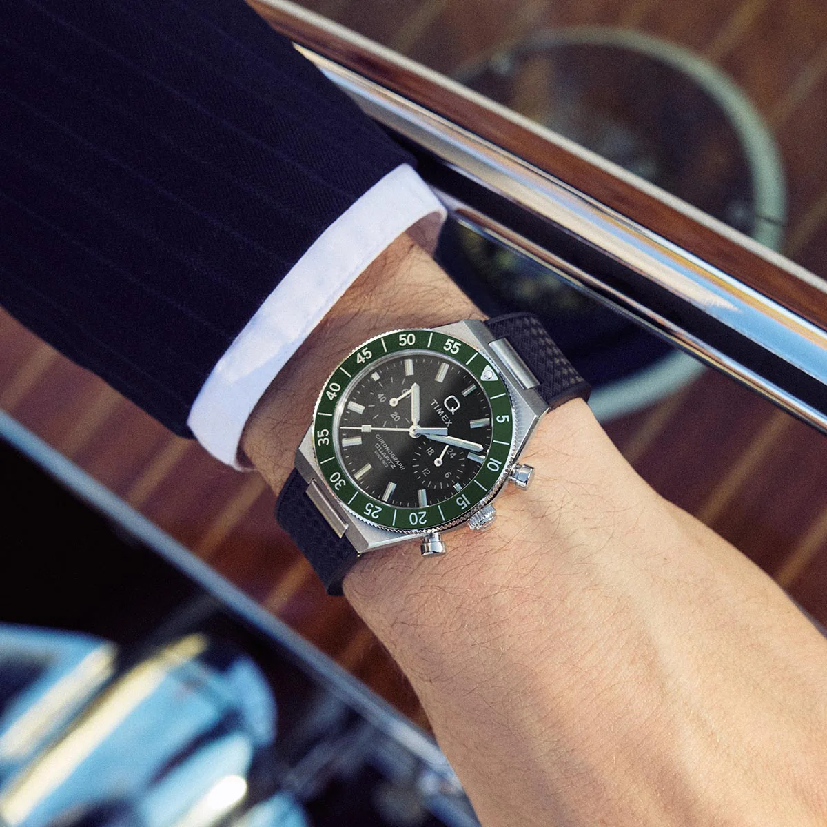 Q Timex Continental Chronograph TW2Y56100 - Image 3
