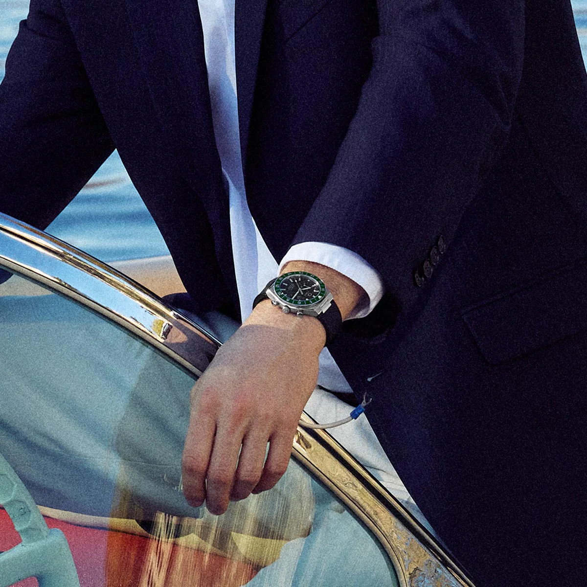 Q Timex Continental Chronograph TW2Y56100 - Image 4