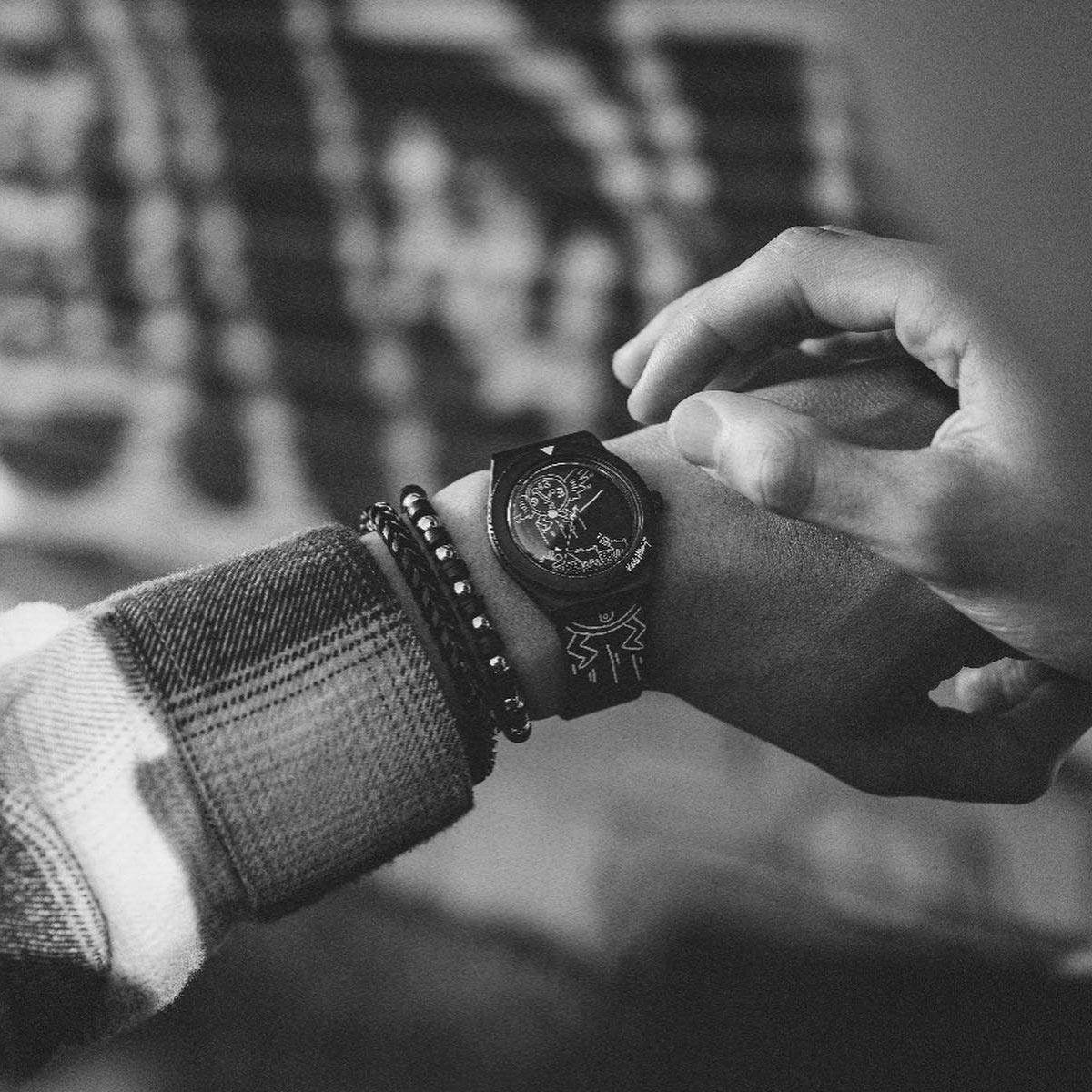 Q Timex x Keith Haring Watch TW2W25600 - Image 8