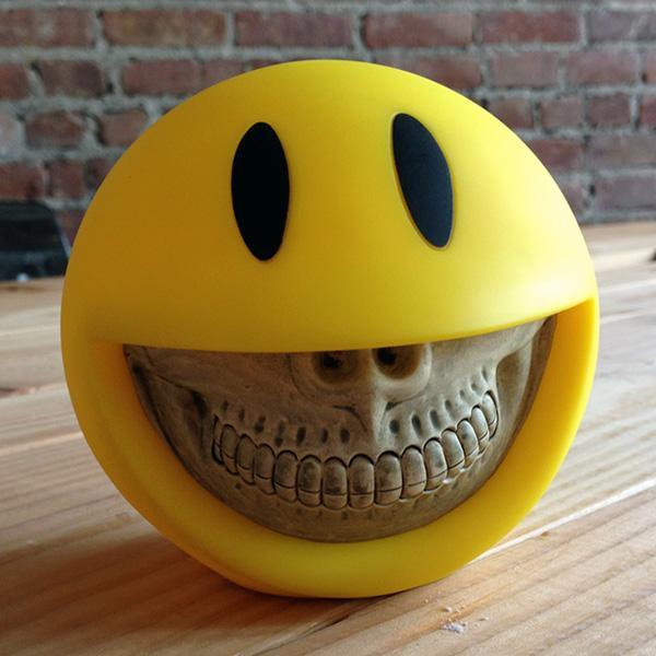 Ron English Smiley Grin Coin Bank - Image 3