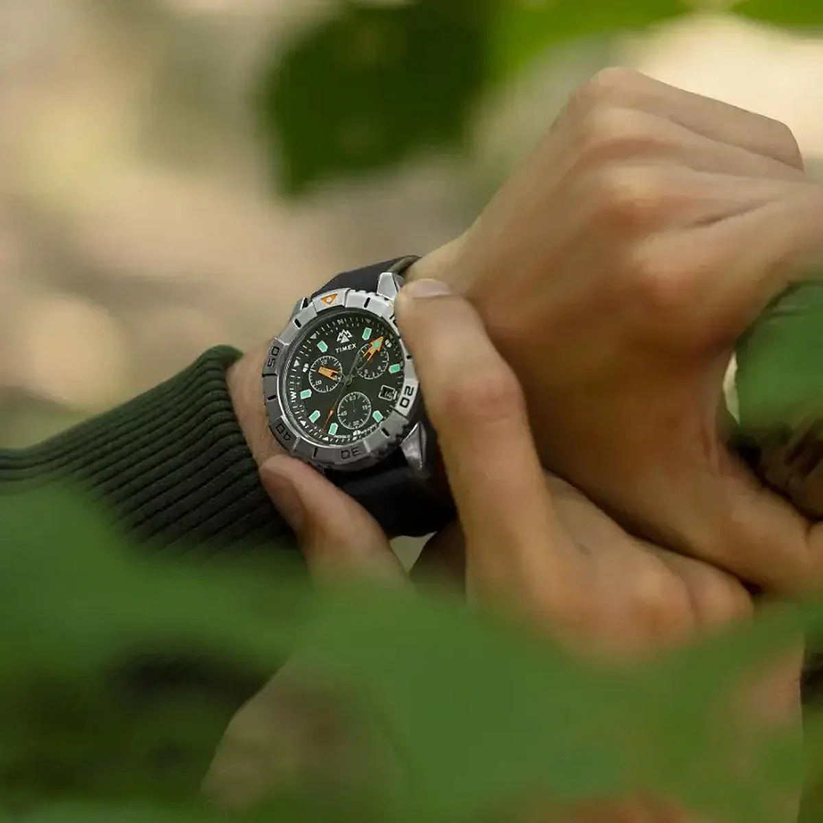Timex Expedition Ridge Chronograph TW2W16100 - Image 2