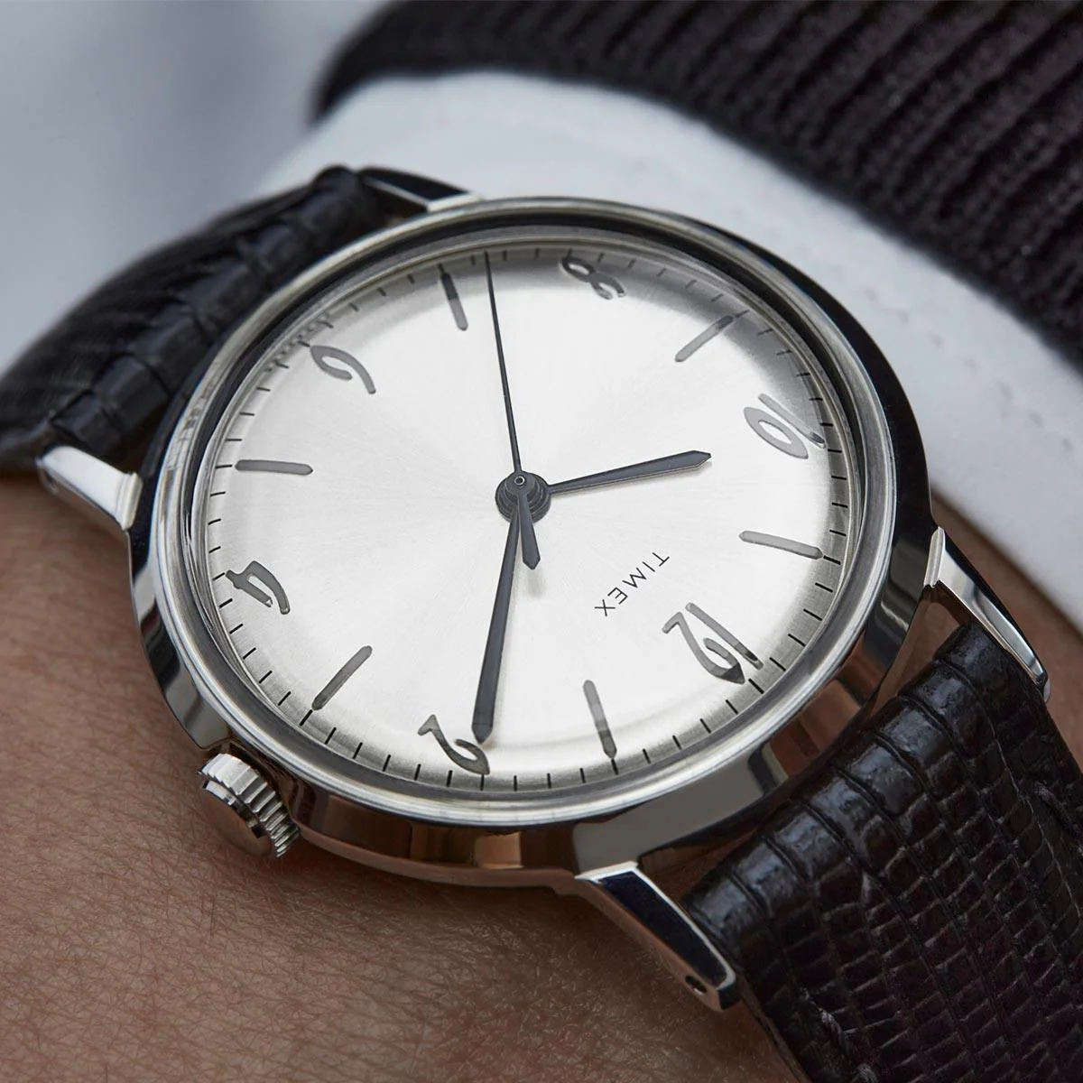 Timex Marlin Hand-Wound 34mm TW2R47900 - Image 3
