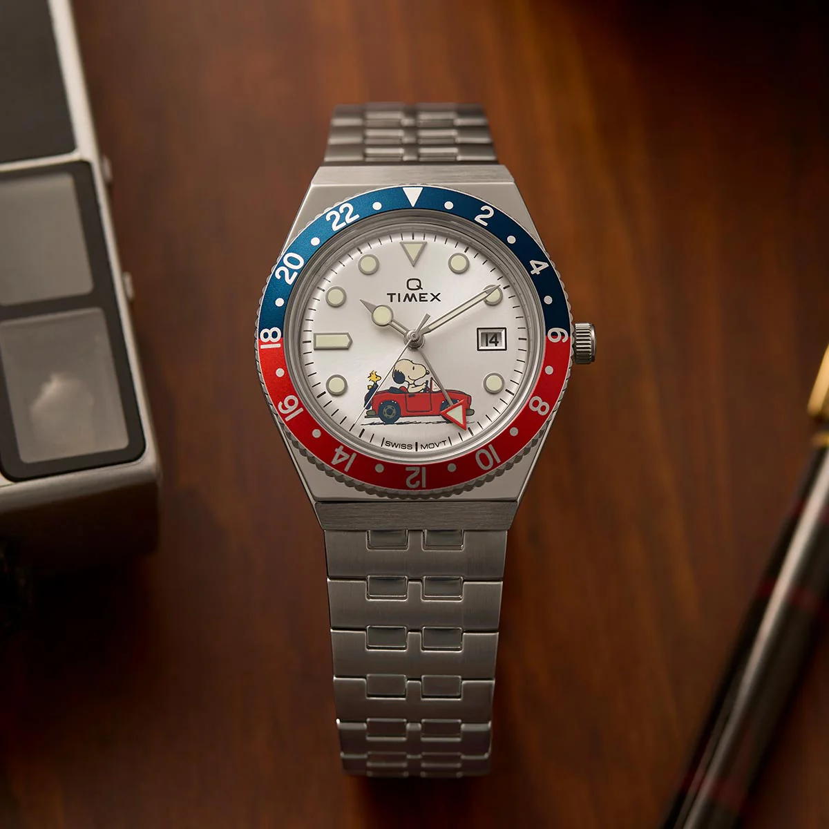 Timex Q x Peanuts Snoopy GMT TW2W83300 - Image 4